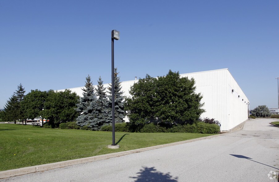 2800 Matheson Blvd E, Mississauga, ON for lease - Primary Photo - Image 1 of 2