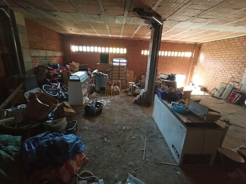 Retail in Cáceres, Cáceres for lease - Building Photo - Image 3 of 4