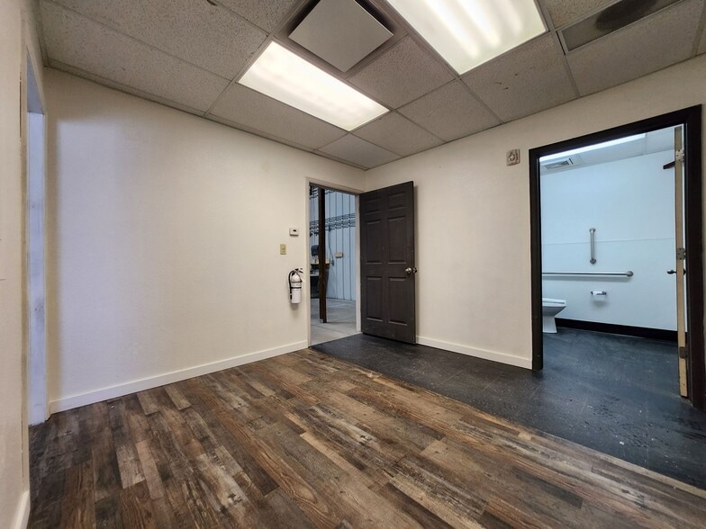 6045 Terminal Ave, Colorado Springs, CO for lease - Building Photo - Image 3 of 14