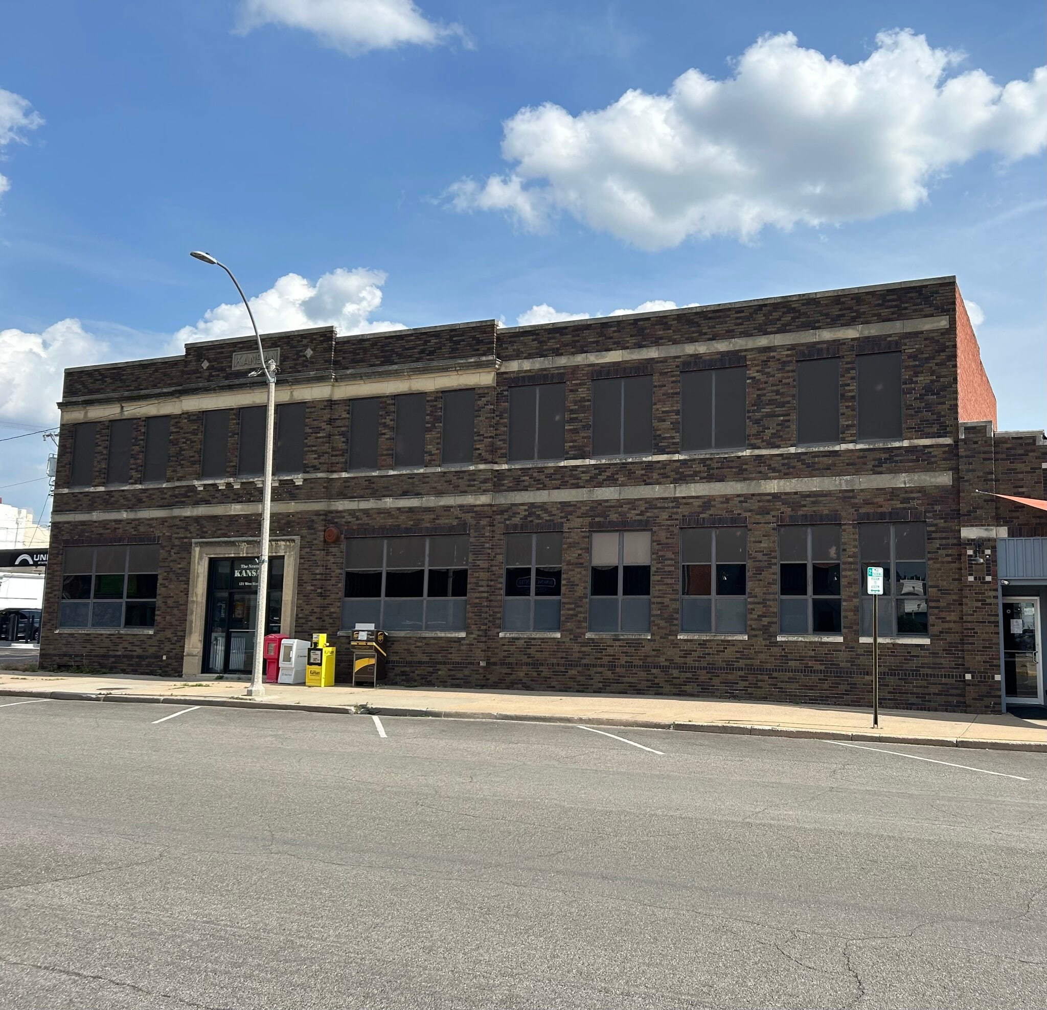121 W 6th St, Newton, KS for sale Building Photo- Image 1 of 1