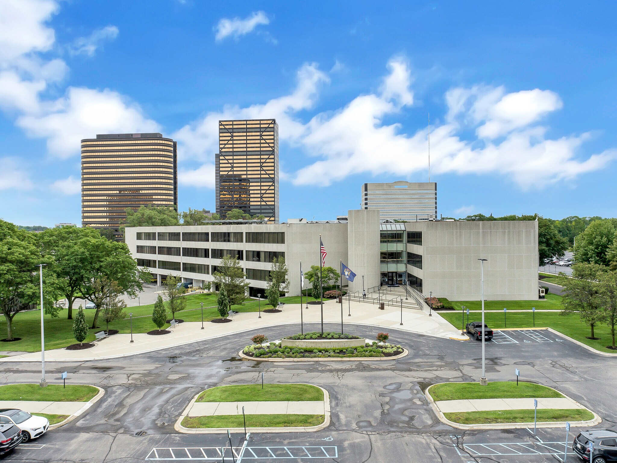 20500 Civic Center Dr, Southfield, MI for sale Building Photo- Image 1 of 19