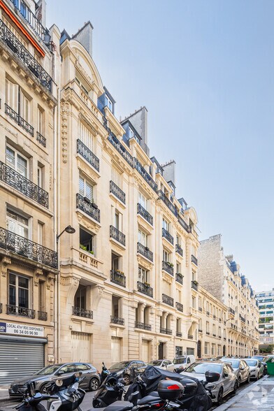 8 Rue Du Colonel Moll, Paris for lease - Building Photo - Image 2 of 3