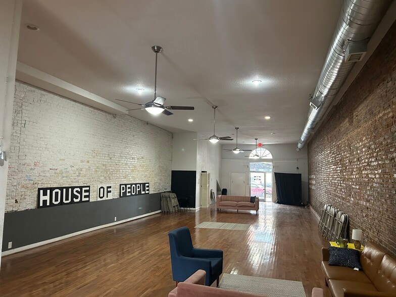 212 E Main St, Johnson City, TN for lease - Building Photo - Image 3 of 4