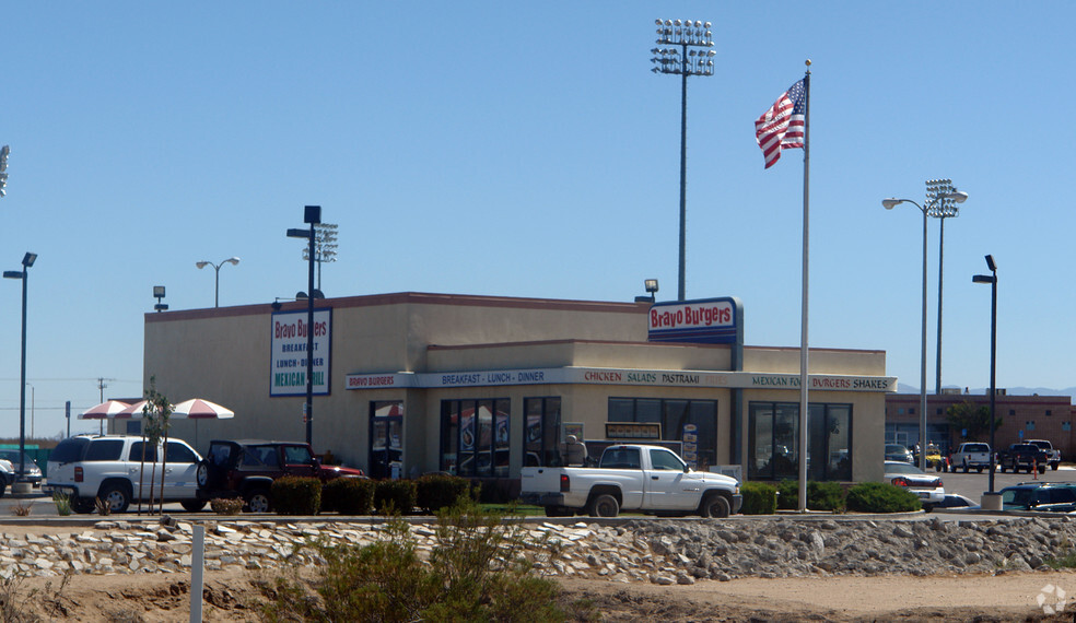 16880 Sportsman Ctr, Adelanto, CA for sale - Building Photo - Image 1 of 1