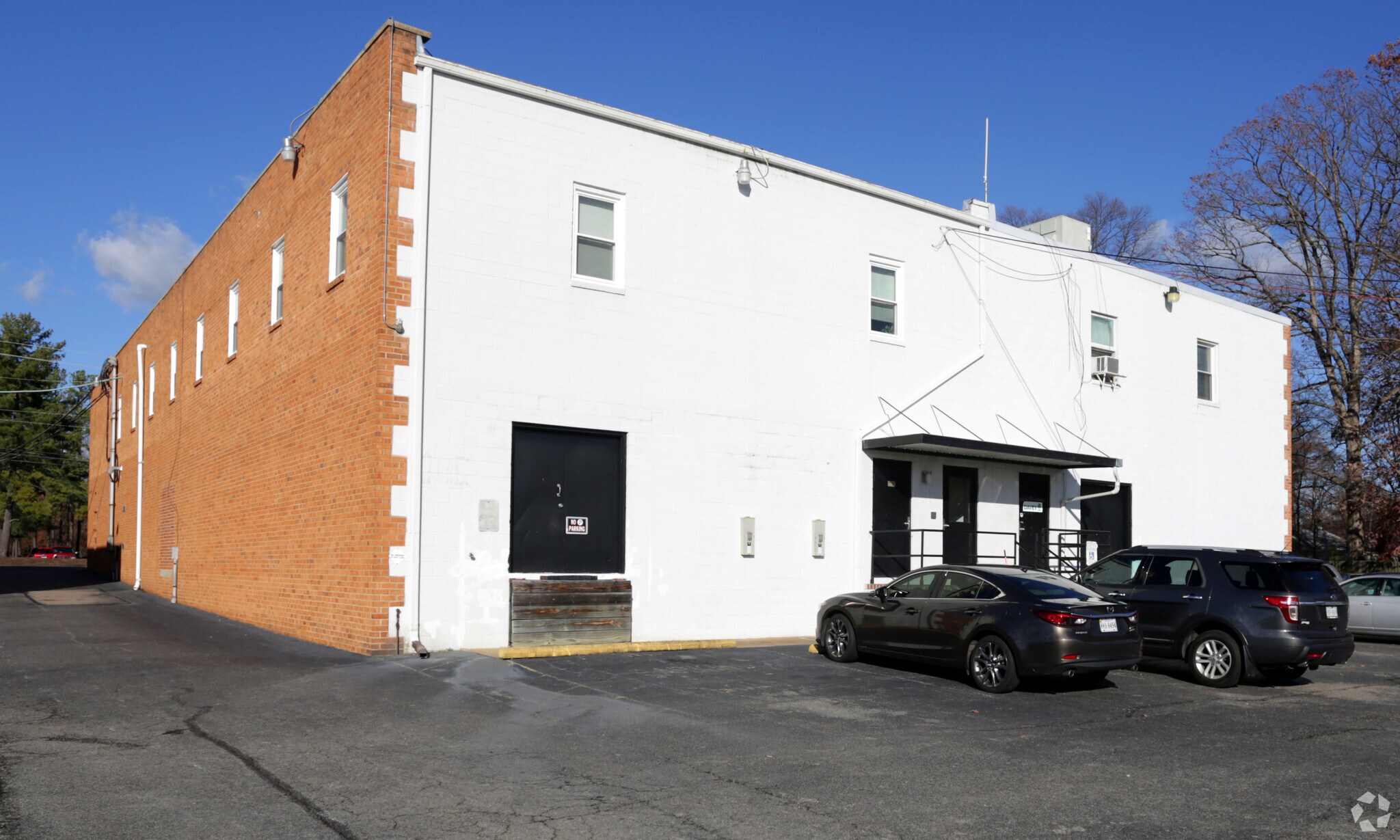 2211 Dickens Rd, Richmond, VA 23230 Office for Lease