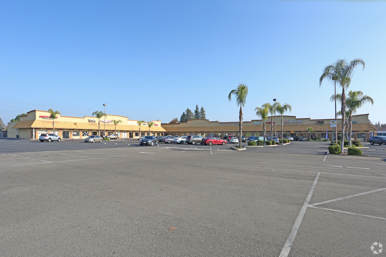 3109-3285 E Shields Ave, Fresno, CA 93726 - Midtown Plaza | LoopNet