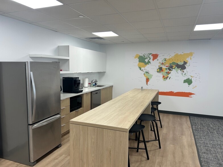 1555 Rue Peel, Montréal, QC for lease - Interior Photo - Image 2 of 5