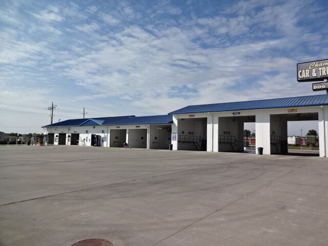 1720 Old Highway 40, Junction City, KS for sale - Primary Photo - Image 1 of 1