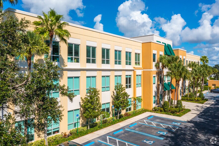 5900 Broken Sound Pky NW, Boca Raton, FL for sale - Primary Photo - Image 1 of 1