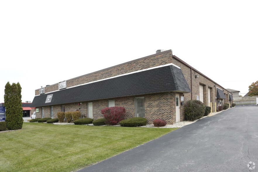 15606-15629 S 70th Ct, Orland Park, IL for lease - Primary Photo - Image 1 of 6