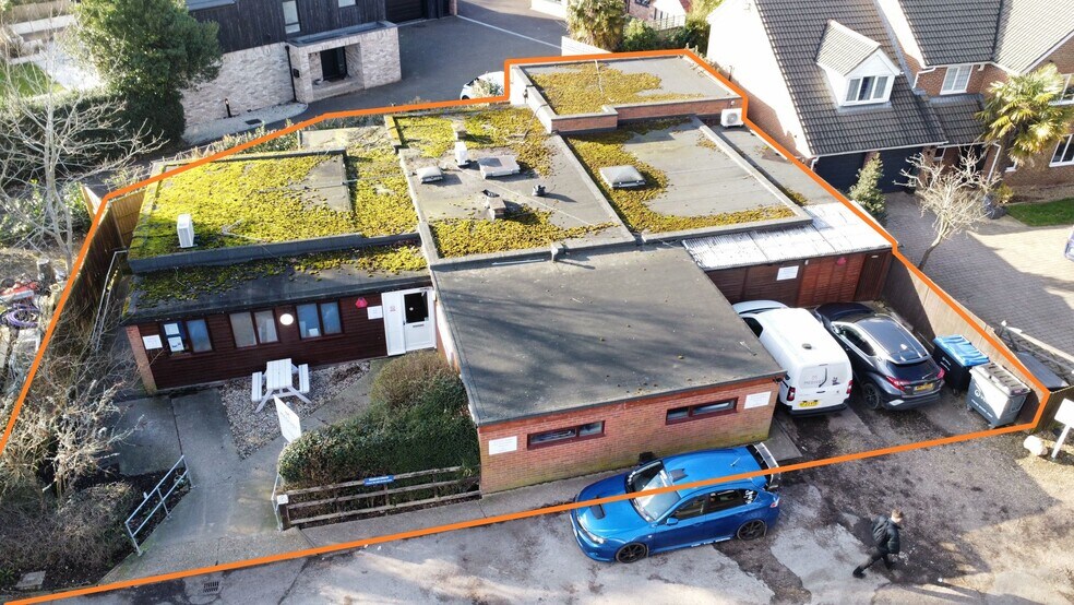 47 The Ridgeway, Flitwick for sale - Building Photo - Image 1 of 7