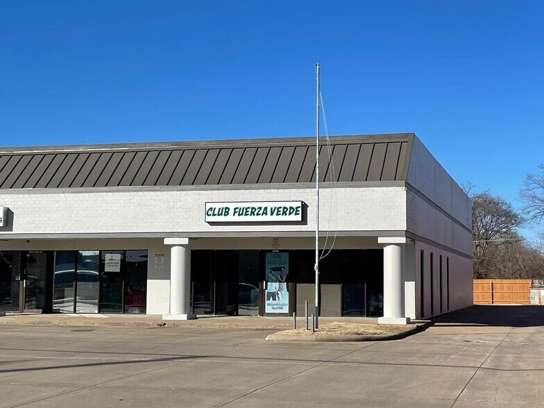 12135-12145 E 11th St, Tulsa, OK for lease - Building Photo - Image 3 of 5