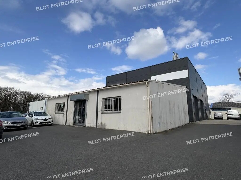 Flex in Bouguenais for lease Building Photo- Image 1 of 9