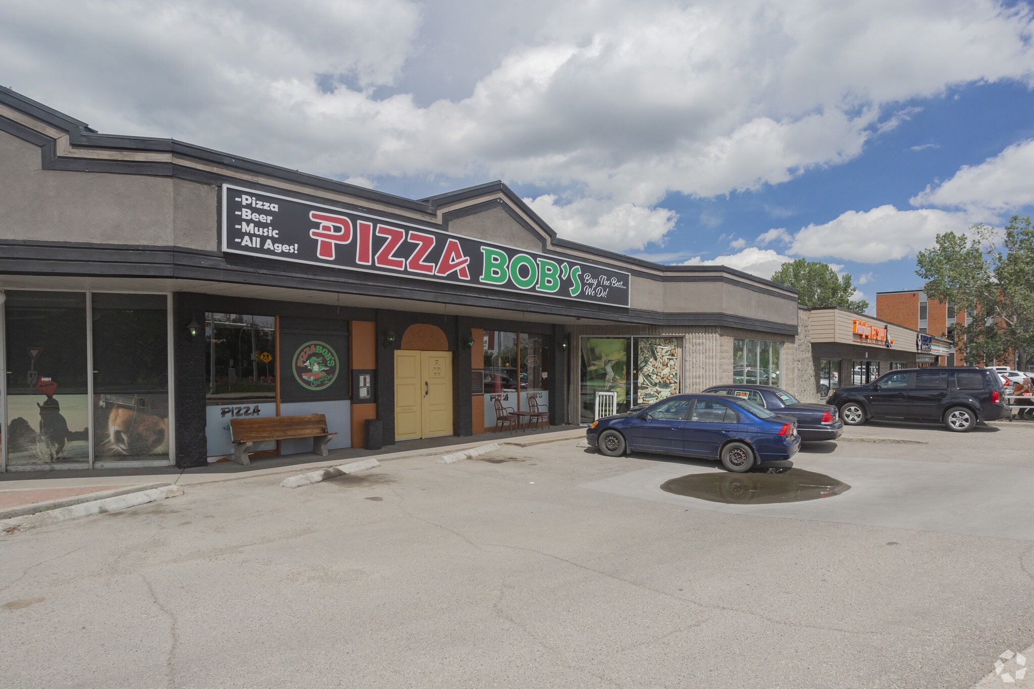 2604-2610 Kensington Rd NW, Calgary, AB for sale Primary Photo- Image 1 of 1