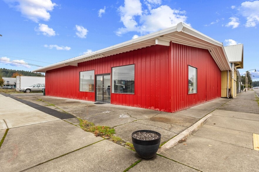 138 Hodgden N st, Tenino, WA for lease - Primary Photo - Image 1 of 18