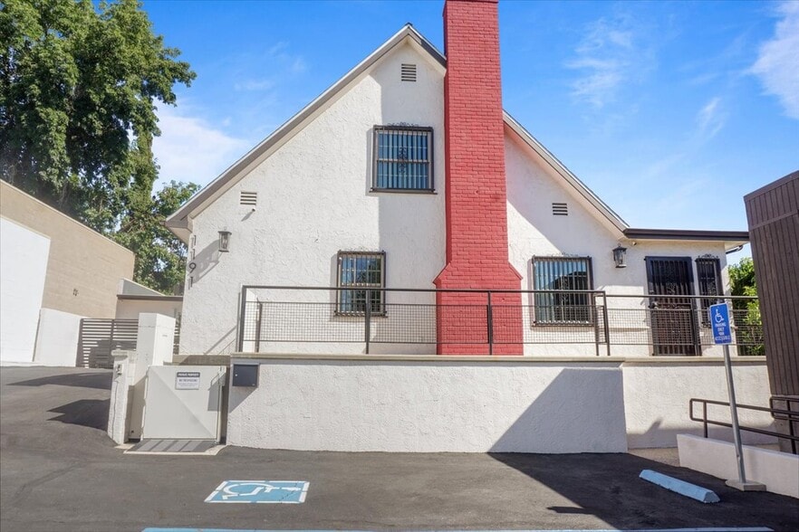 1191 E Walnut St, Pasadena, CA for sale - Building Photo - Image 1 of 1