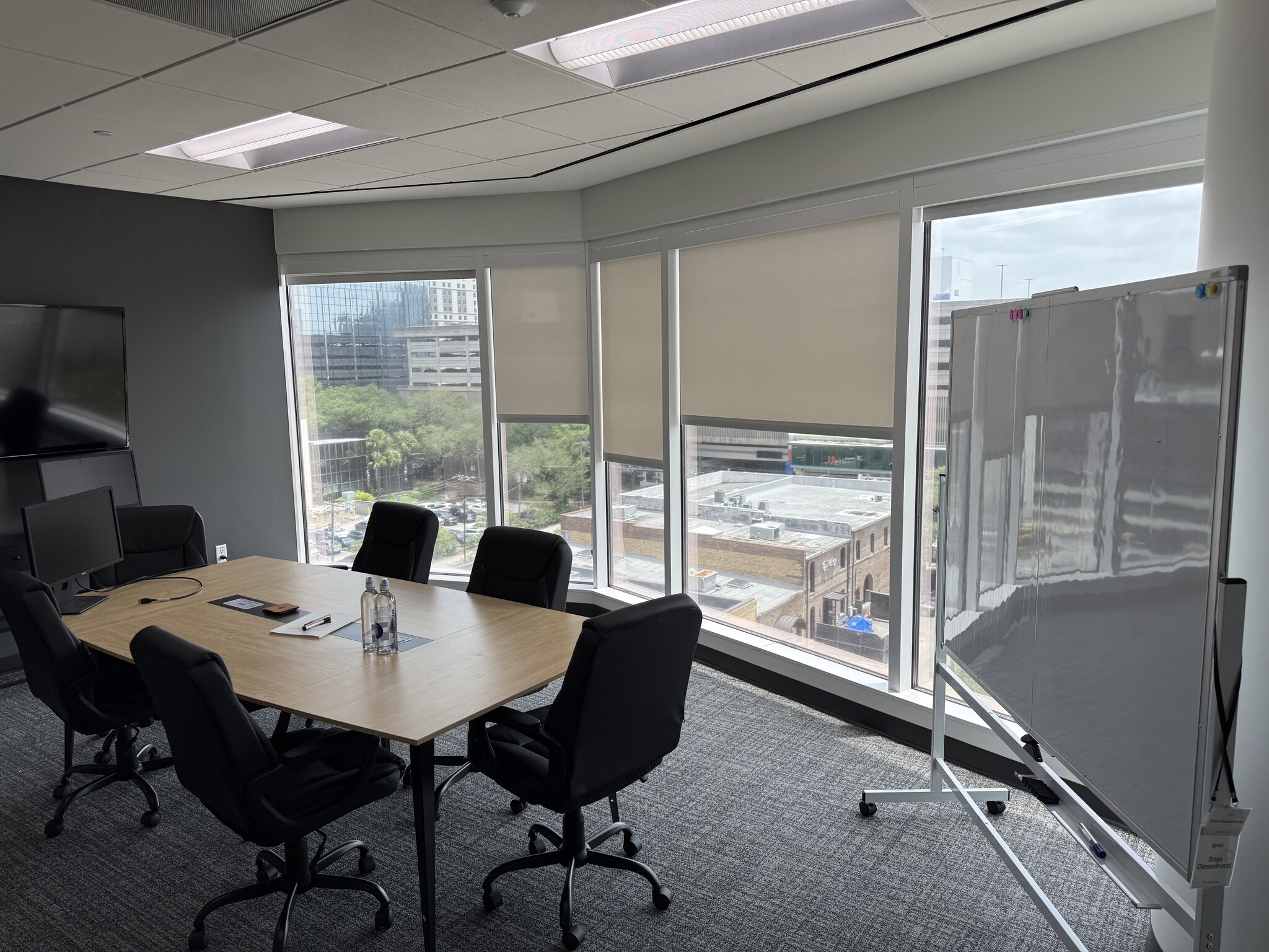 100 S Ashley Dr, Tampa, FL for lease Building Photo- Image 1 of 4