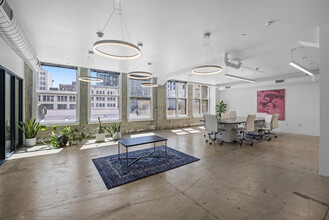 718 S Hill St, Los Angeles, CA for lease Interior Photo- Image 1 of 4