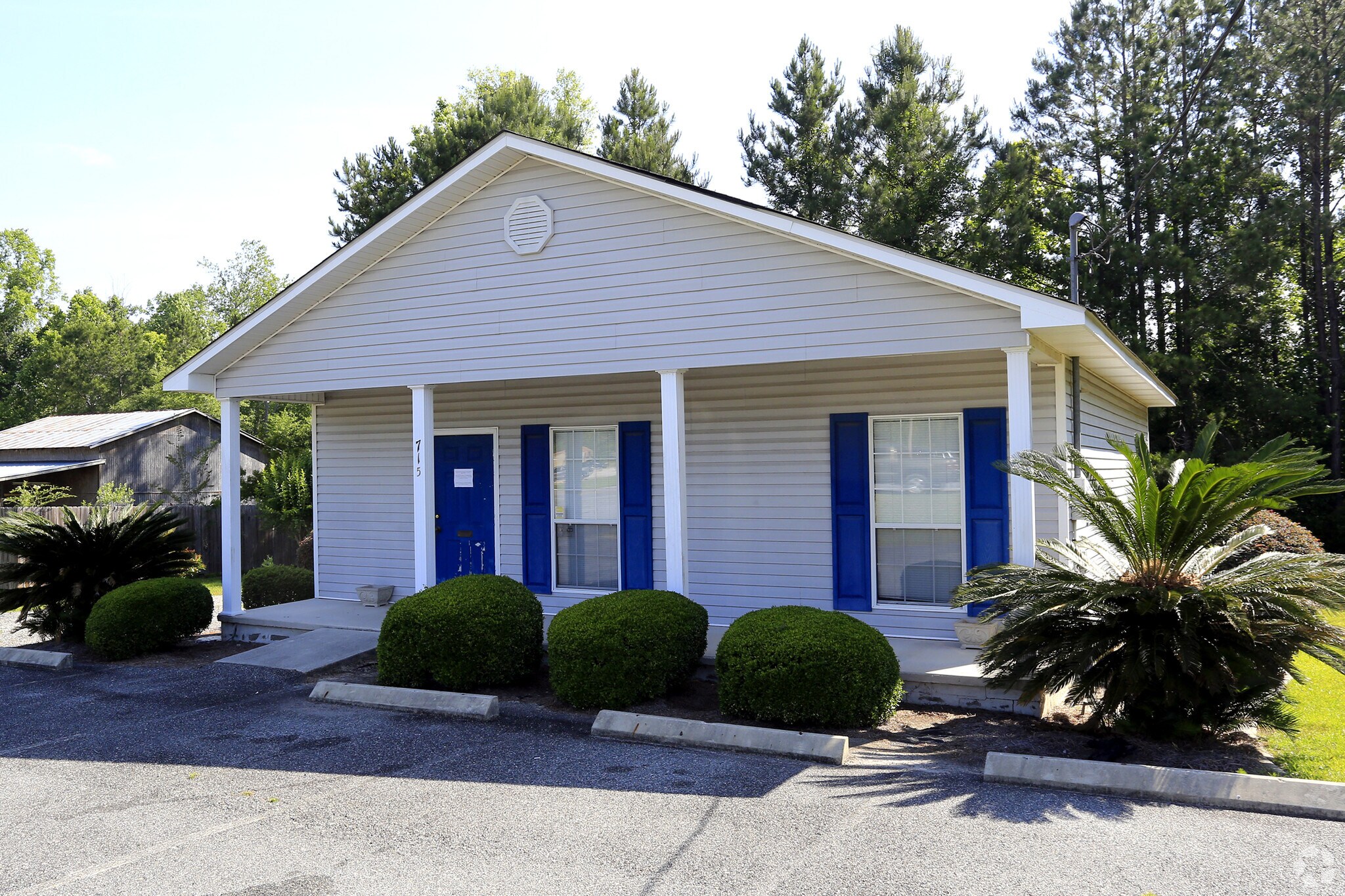 715 S Laurel St, Springfield, GA for sale Primary Photo- Image 1 of 1