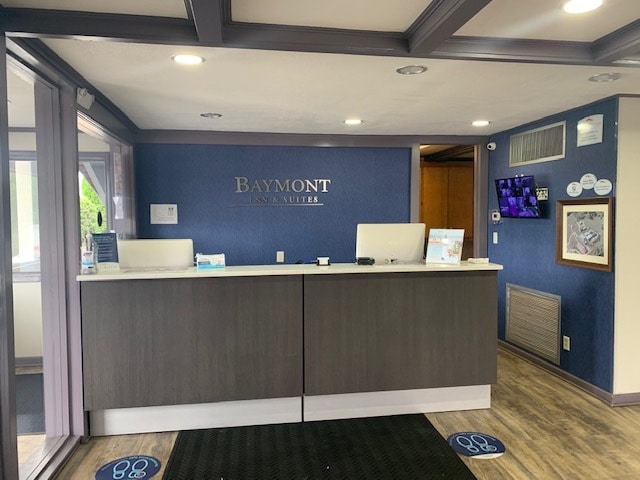 2021 E Spring St, Cookeville, TN for sale - Interior Photo - Image 3 of 16