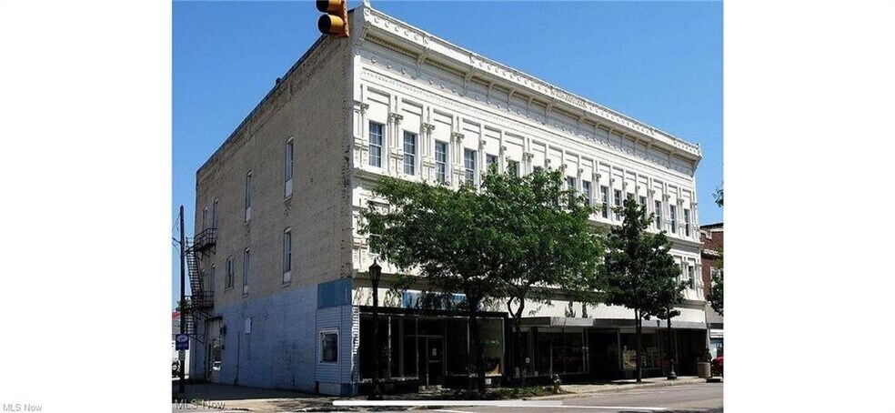 248-256 Main St, Conneaut, OH for sale - Building Photo - Image 1 of 1