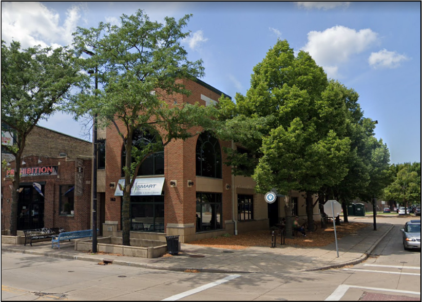 163 N Broadway, Green Bay, WI for lease - Building Photo - Image 3 of 15