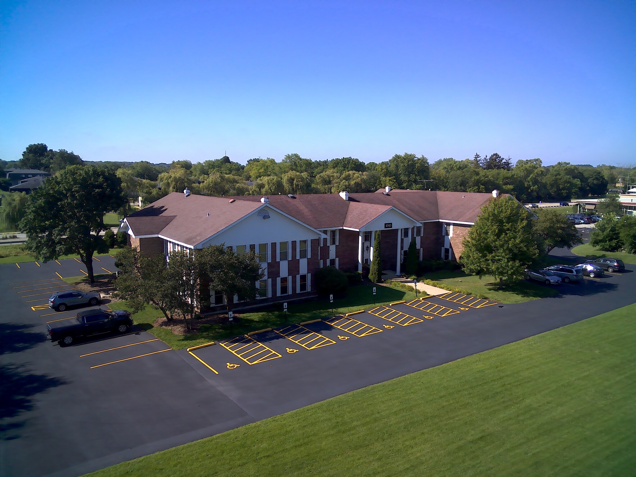 4343 Old Grand Ave, Gurnee, IL for lease Building Photo- Image 1 of 15