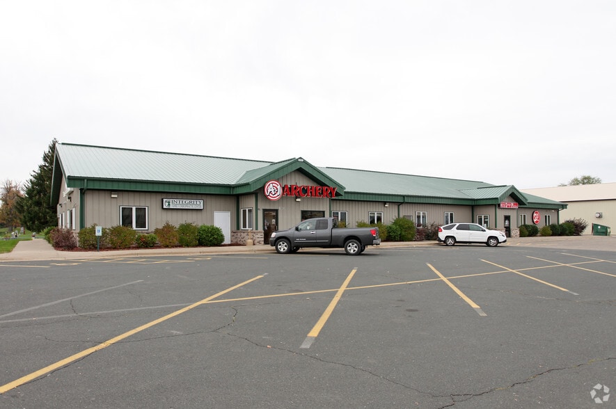 1830 Webster St, Hudson, WI for lease - Primary Photo - Image 1 of 9