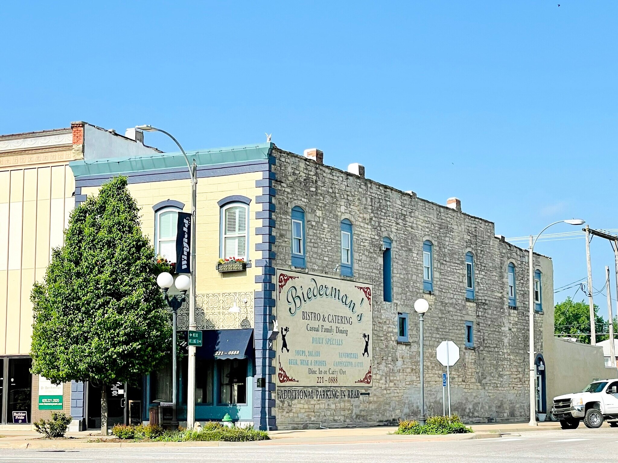 801 Main St, Winfield, KS 67156 Retail for Sale