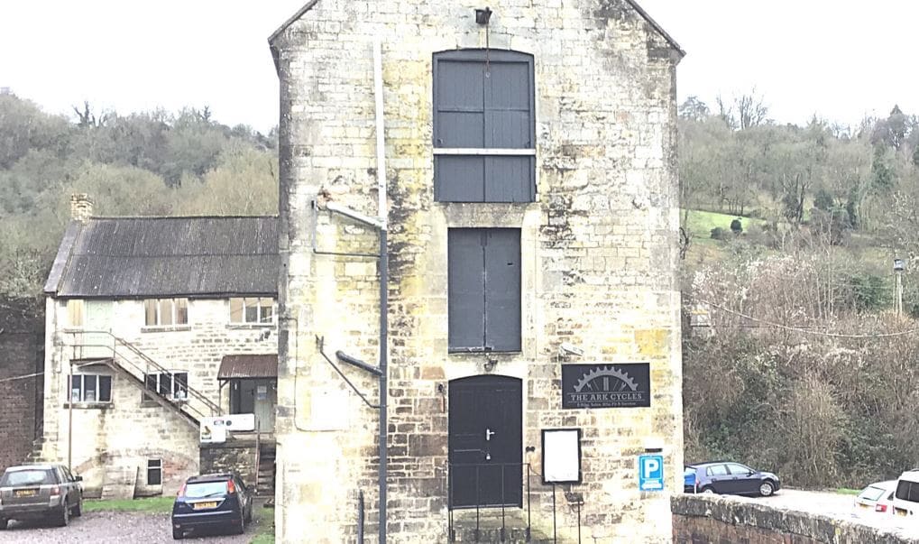 London Rd, Brimscombe for sale Primary Photo- Image 1 of 1