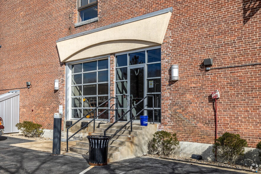 1 Mill and Main Pl, Maynard, MA for lease - Building Photo - Image 3 of 6