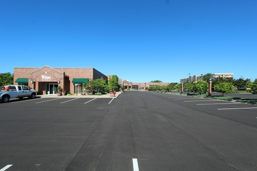 213-259 S Nicolet Rd, Appleton, WI for sale - Building Photo - Image 3 of 5