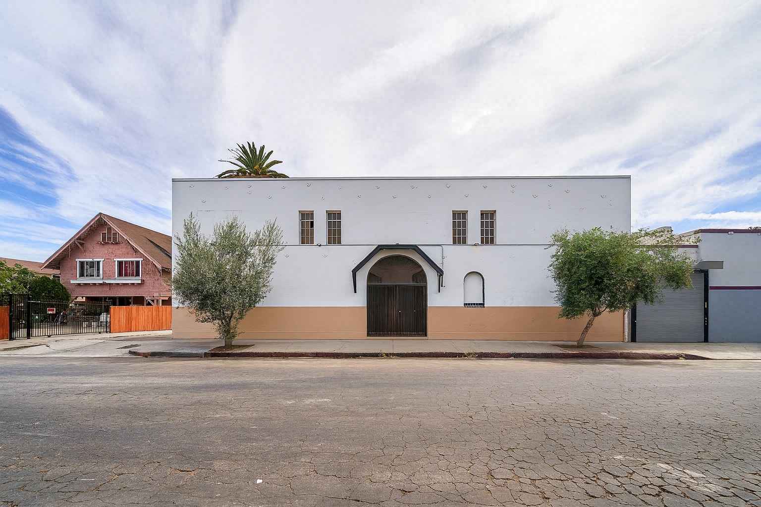 5454 Virginia Ave, Los Angeles, CA for lease Interior Photo- Image 1 of 13