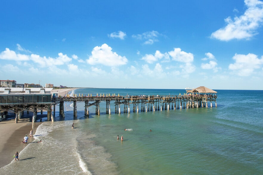 327 Wilson Ave, Cocoa Beach, FL for sale - Building Photo - Image 3 of 6