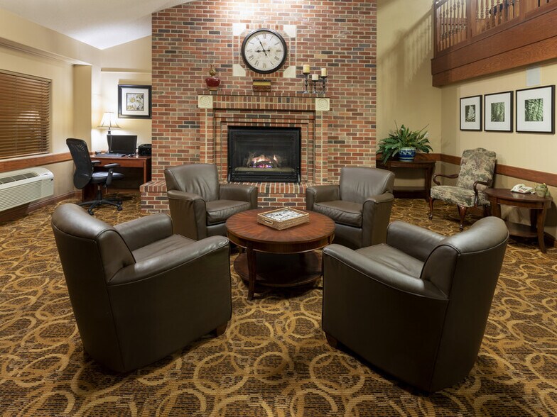 9106 N Lindbergh Dr, Peoria, IL for sale - Lobby - Image 1 of 1