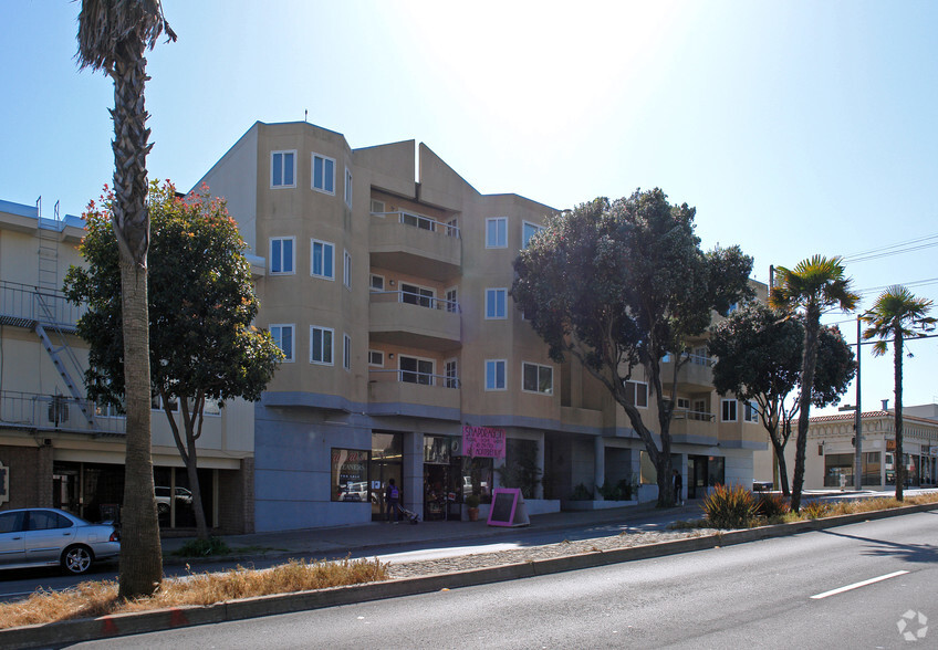 691-699 Monterey Blvd, San Francisco, CA for lease - Building Photo - Image 2 of 21