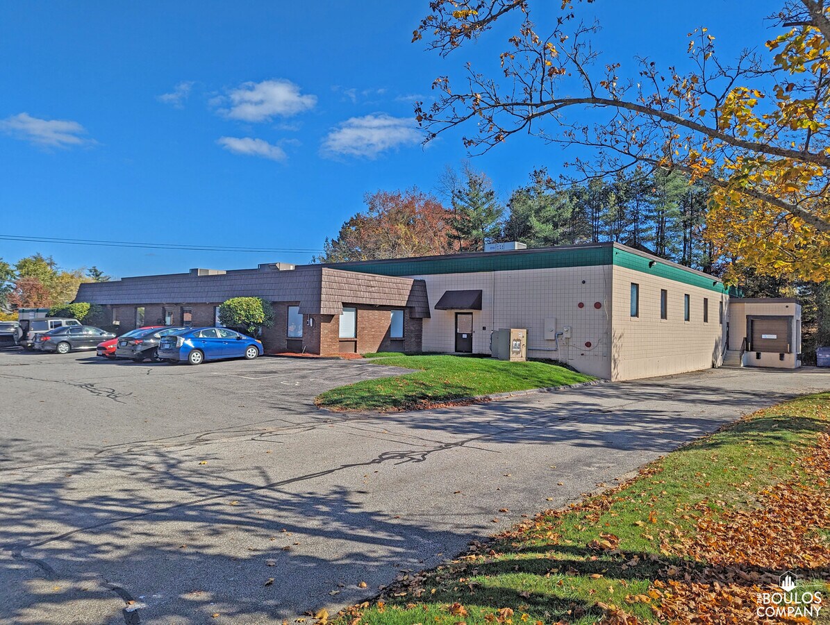 248 Main Dunstable Rd, Nashua, NH 03062