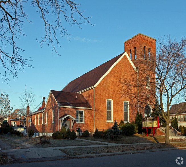 585 N Mill St, Plymouth, MI for sale - Building Photo - Image 1 of 3