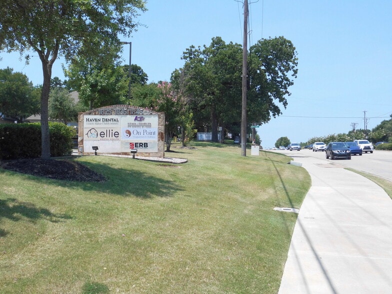 1835 E Southlake Blvd, Southlake, TX for lease - Building Photo - Image 3 of 7