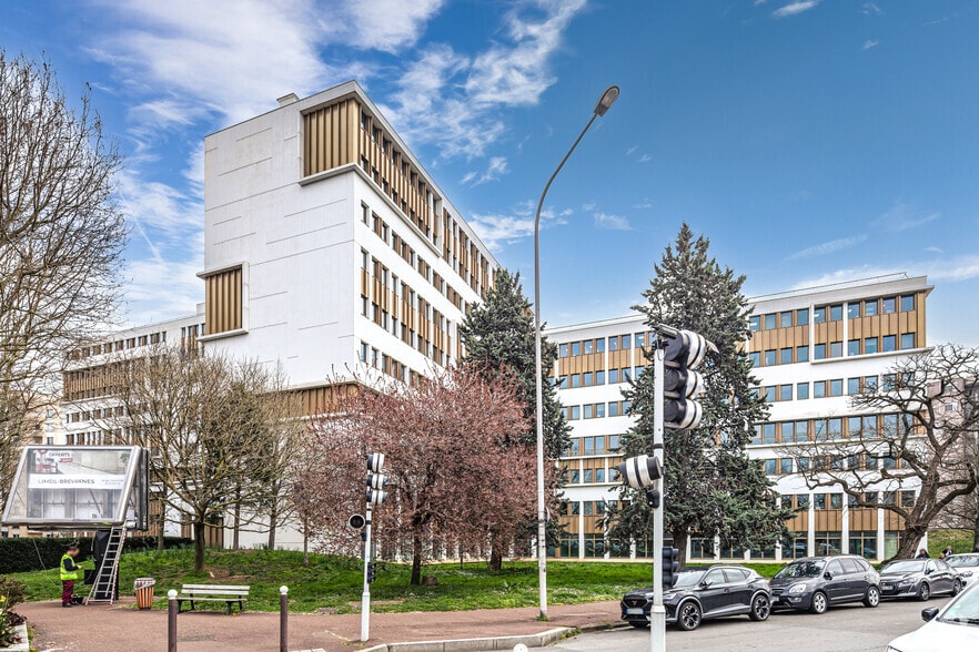 68/70 Avenue Du Général De Gaulle, Créteil for lease - Building Photo - Image 3 of 4