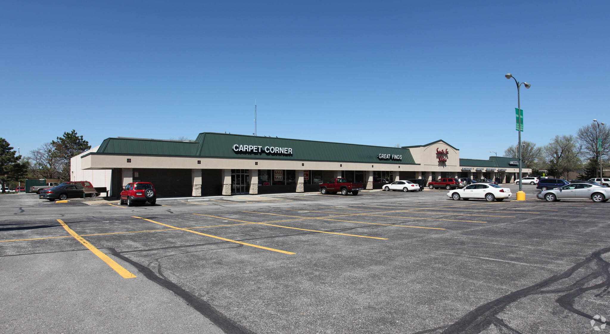 8700-8726 Santa Fe Dr, Overland Park, KS for lease Primary Photo- Image 1 of 5