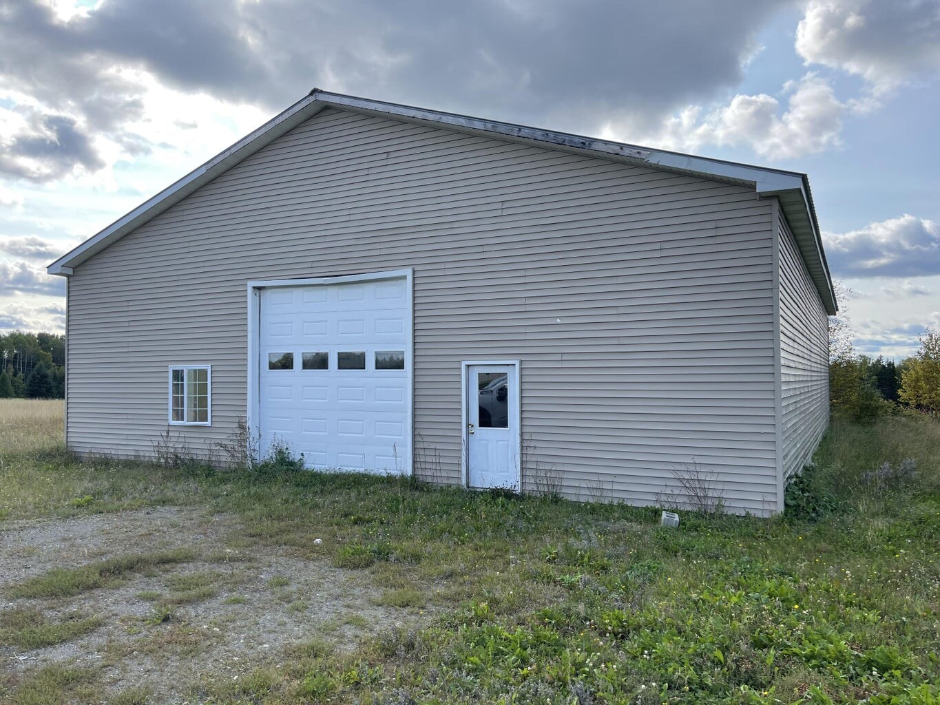 92B Hacker Farm, Garfield Plt, ME for sale Primary Photo- Image 1 of 1