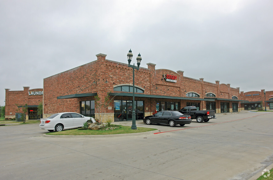 205 S Main St, Red Oak, TX for lease - Building Photo - Image 2 of 9