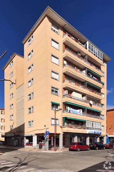 Travesía Toledo, 1, Azuqueca de Henares, Guadalajara for sale - Building Photo - Image 2 of 2