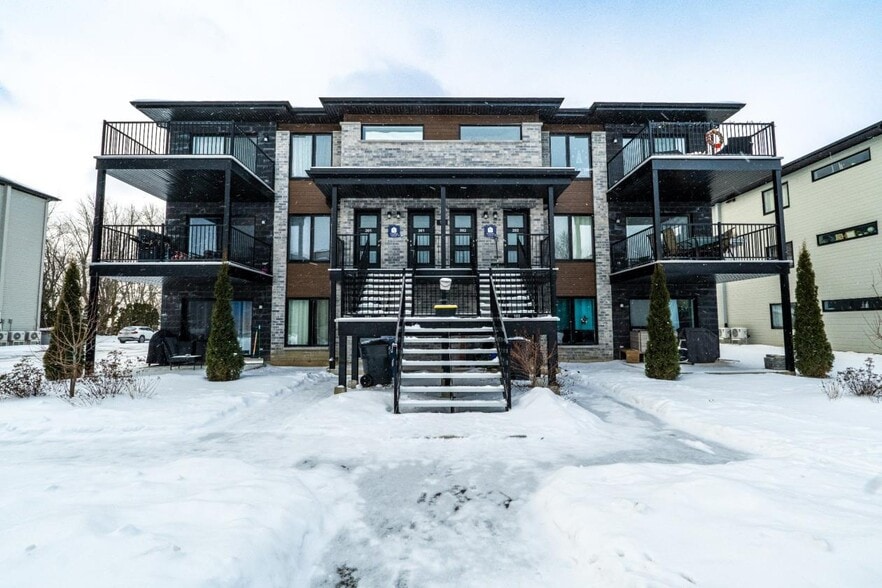 131 6e Av, Saint-zotique, QC for sale - Primary Photo - Image 1 of 1