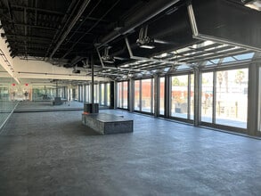 3032 Wilshire Blvd, Santa Monica, CA for lease Interior Photo- Image 2 of 5