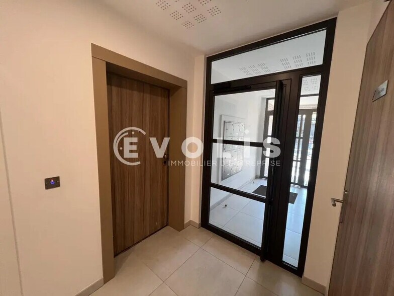 Office in Saint-Maur-des-Fossés for sale - Interior Photo - Image 1 of 8