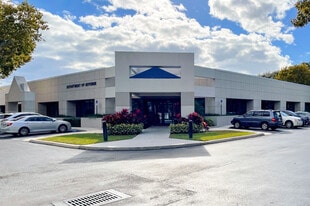 2440-2478 Metrocentre Blvd, West Palm Beach FL - Business Park