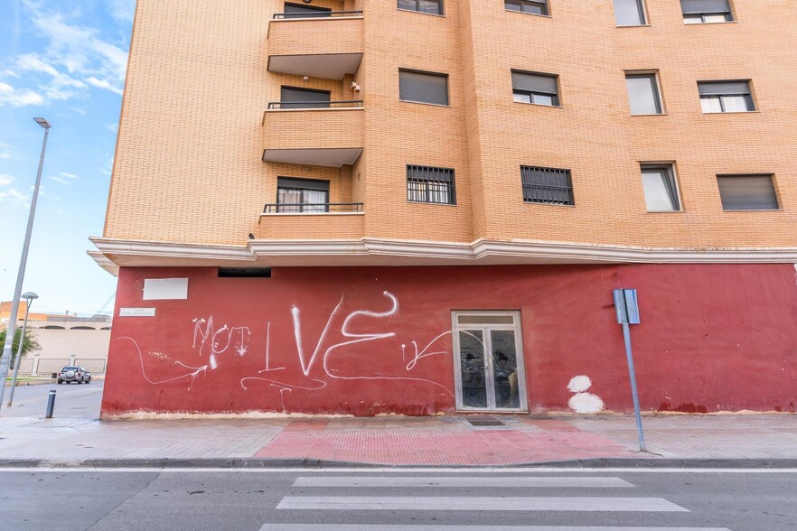 Calle Costa Balear, 24, Almería, Almería for sale - Building Photo - Image 1 of 30