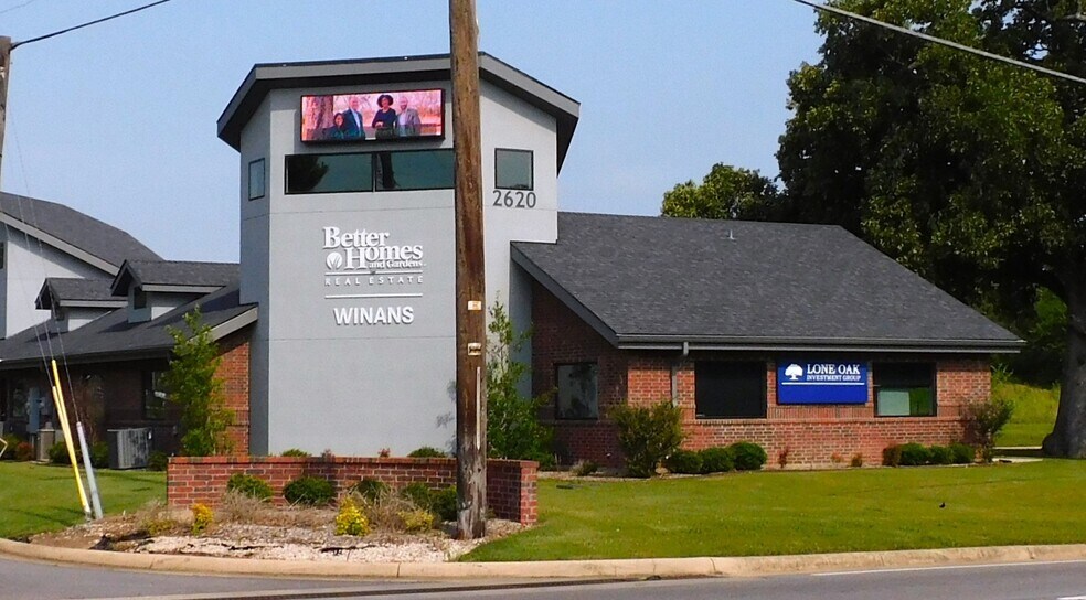 2620 N Travis St, Sherman, TX for lease - Building Photo - Image 1 of 4